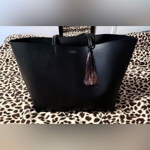 ✨Victoria’s Secret Faux Leather Large Tote Bag✨